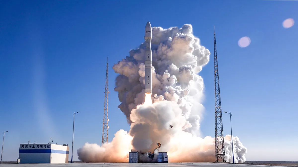 EE.UU. va por la Luna, pero China se queda con la órbita baja: Pekín lanzó 9 satélites en una semana.