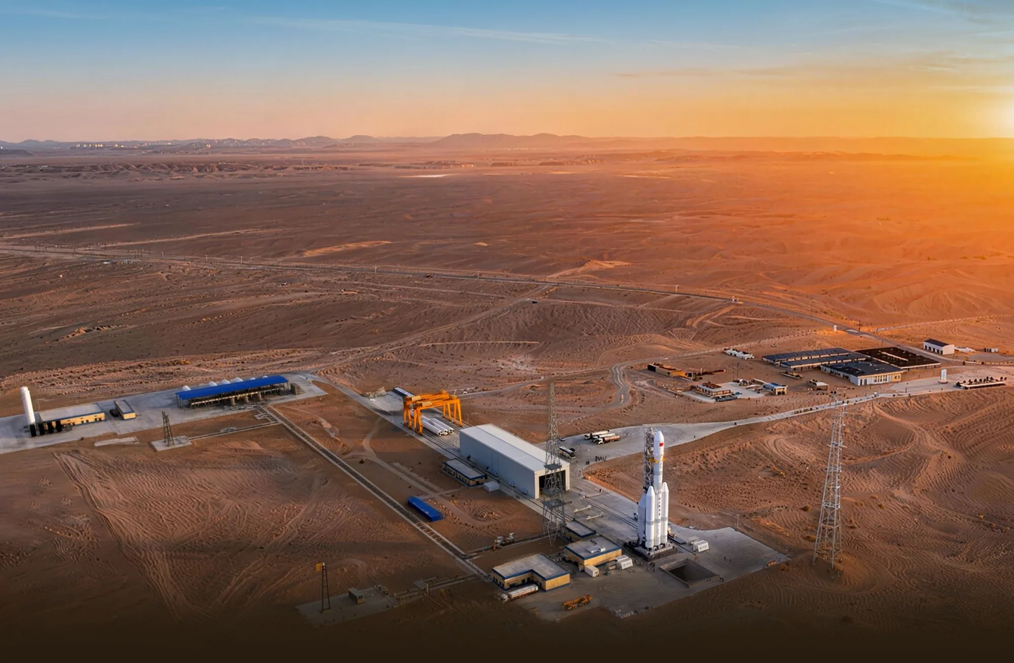 El cohete Kinetica-2, o Lijian-2, en la plataforma del Centro de Lanzamiento de Satélites de Jiuquan previo a su primer vuelo, el 30 de marzo de 2026.