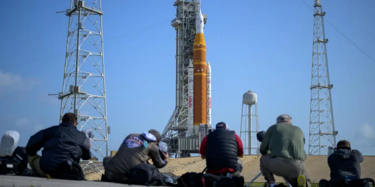 Una falla en el sistema de terminación de vuelo (FTS) del cohete SLS puede llegar a retrasar el lanzamiento de Artemisa II.