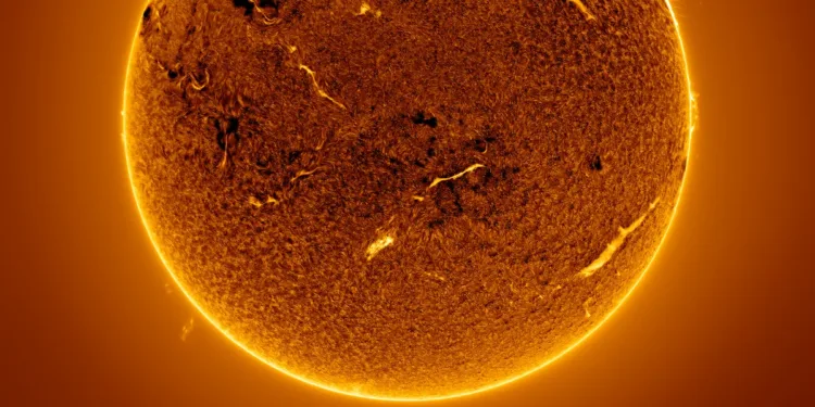 El Sol es la estrella anfitriona de nuestro Sistema Solar y, al igual que todas las estrellas del universo, en algún momento se va a apagar.