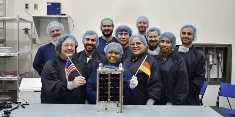 Alemania agradeció el apoyo de las estaciones terrenas argentinas a su CubeSat durante la misión Artemisa II.