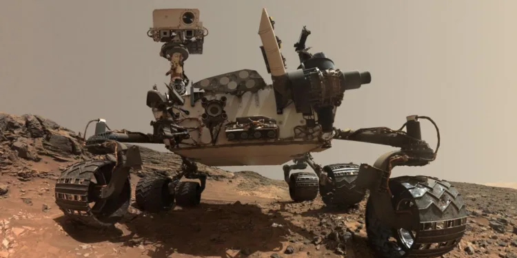 Imagen del rover Curiosity de la NASA, que desde 2012 se encuentra explorando el suelo marciano en el cráter Gale. Crédito: NASA
