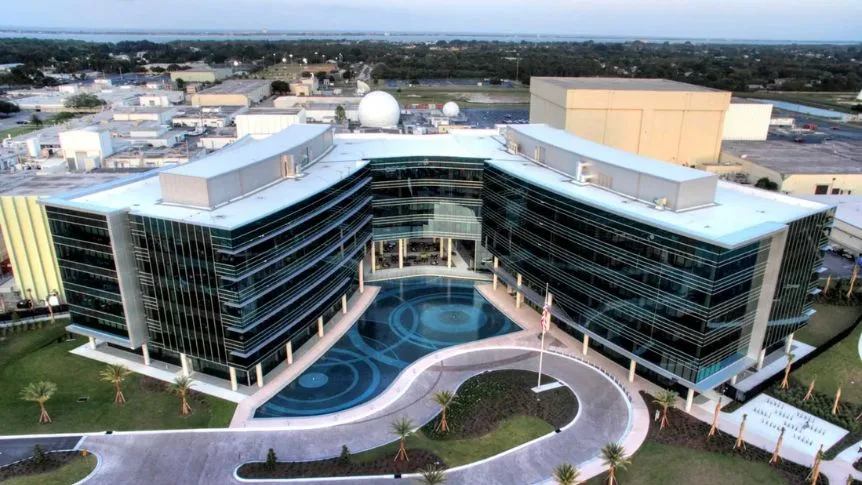 Imagen de la planta Palm Bay, Florida de la empresa L3Harris. Crédito: L3Harris. L3Harris inversión