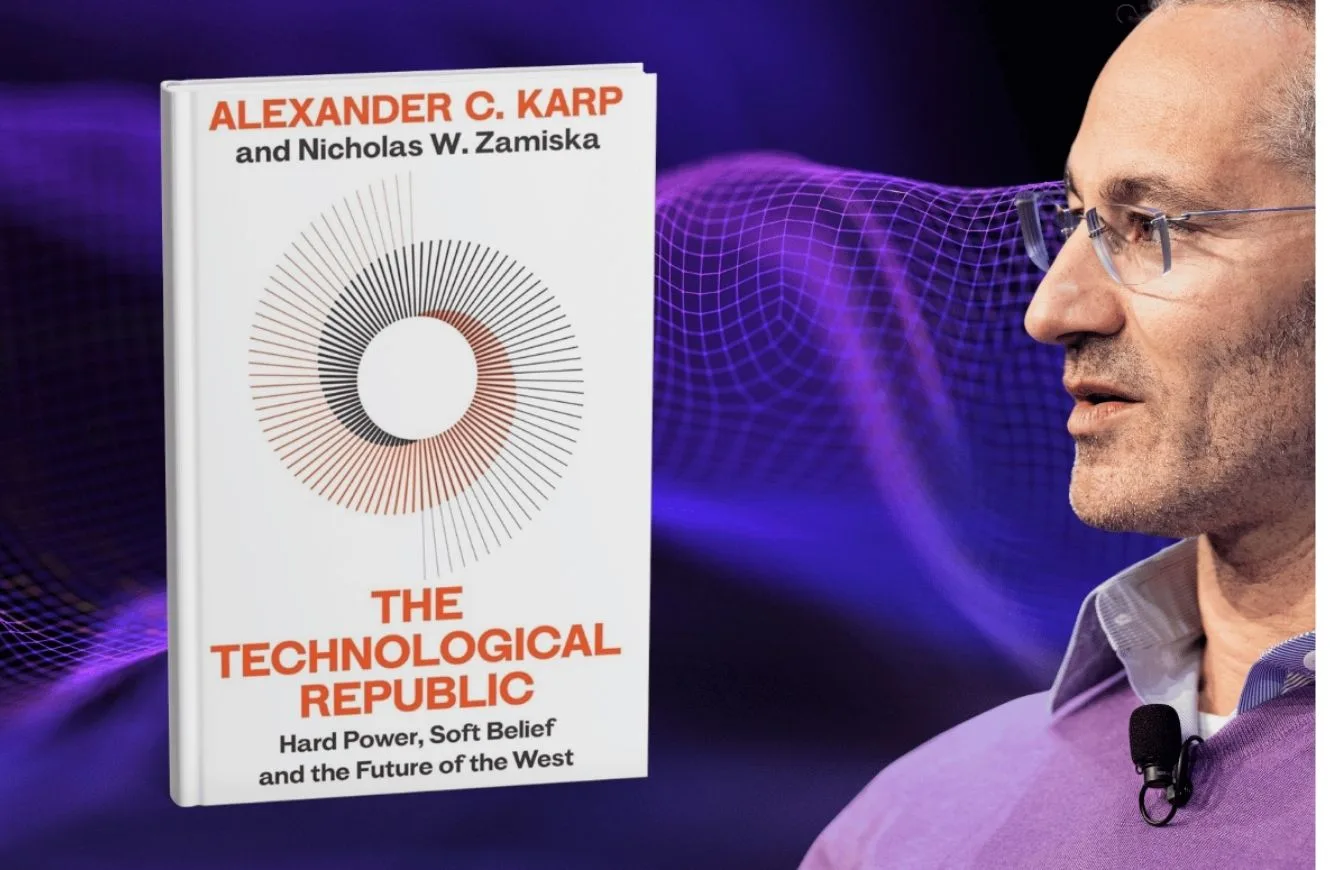 Imagen de Alexander C. Karp, consejero delegado de Palantir, y su libro The Technological Republic. manifiesto Palantir