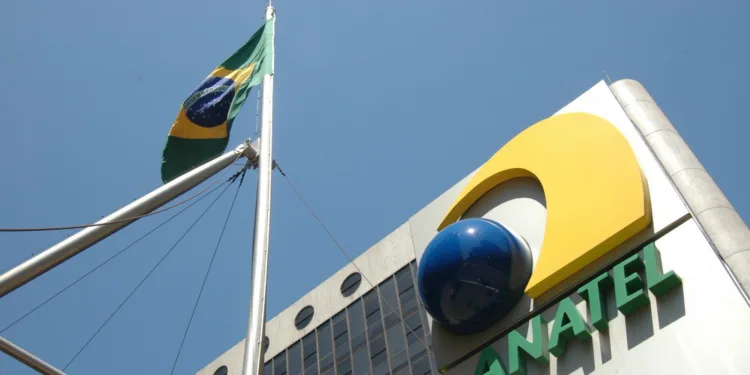 Brasil impulsa su agenda tecnológica: el regulador de telecomunicaciones Anatel debate ciberseguridad, IA y 6G.