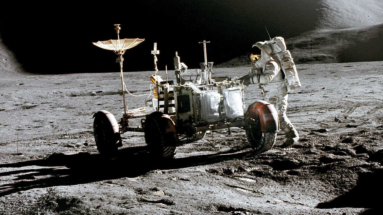 Los rovers de las misiones Apolo 15, 16 y 17 de la NASA quedaron estacionados en la Luna.