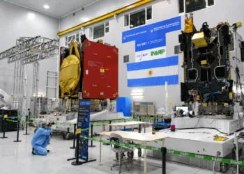 El rol estratégico de los satélites argentinos ARSAT en las comunicaciones nacionales de defensa.