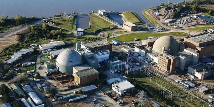 Imagen del Complejo Nuclear Atucha. Según el Ministerio de Economía y el Informe de Gestión 145 del Gobierno, el Plan Nuclear anunciado en 2024 aún no entró en vigencia administrativa por revisiones presupuestarias.