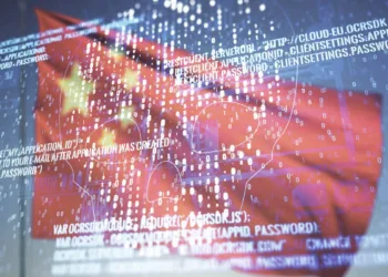 Estados Unidos advierte que China ya le compite de igual a igual en el ciberespacio.