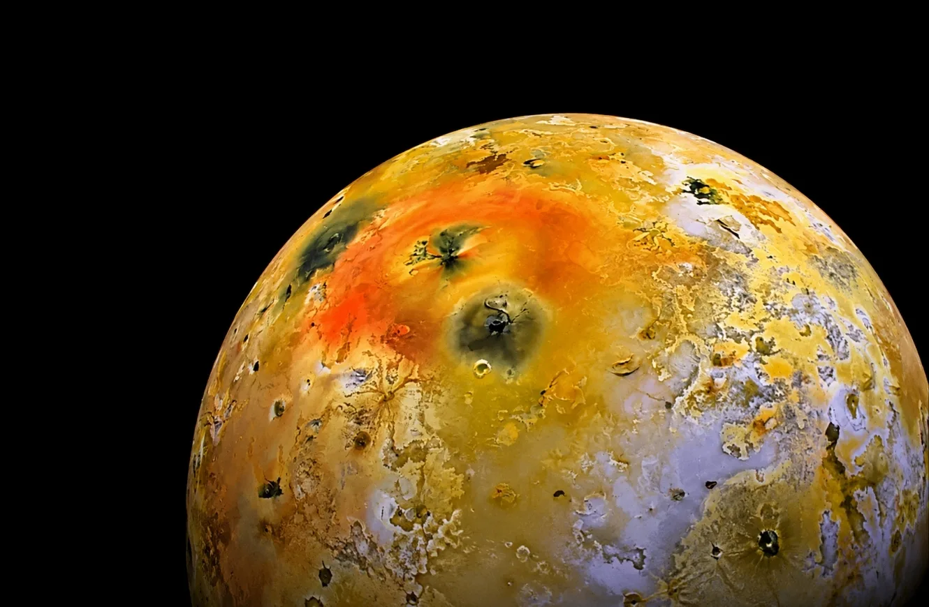 Las lunas planetarias más extrañas que estudió la NASA.