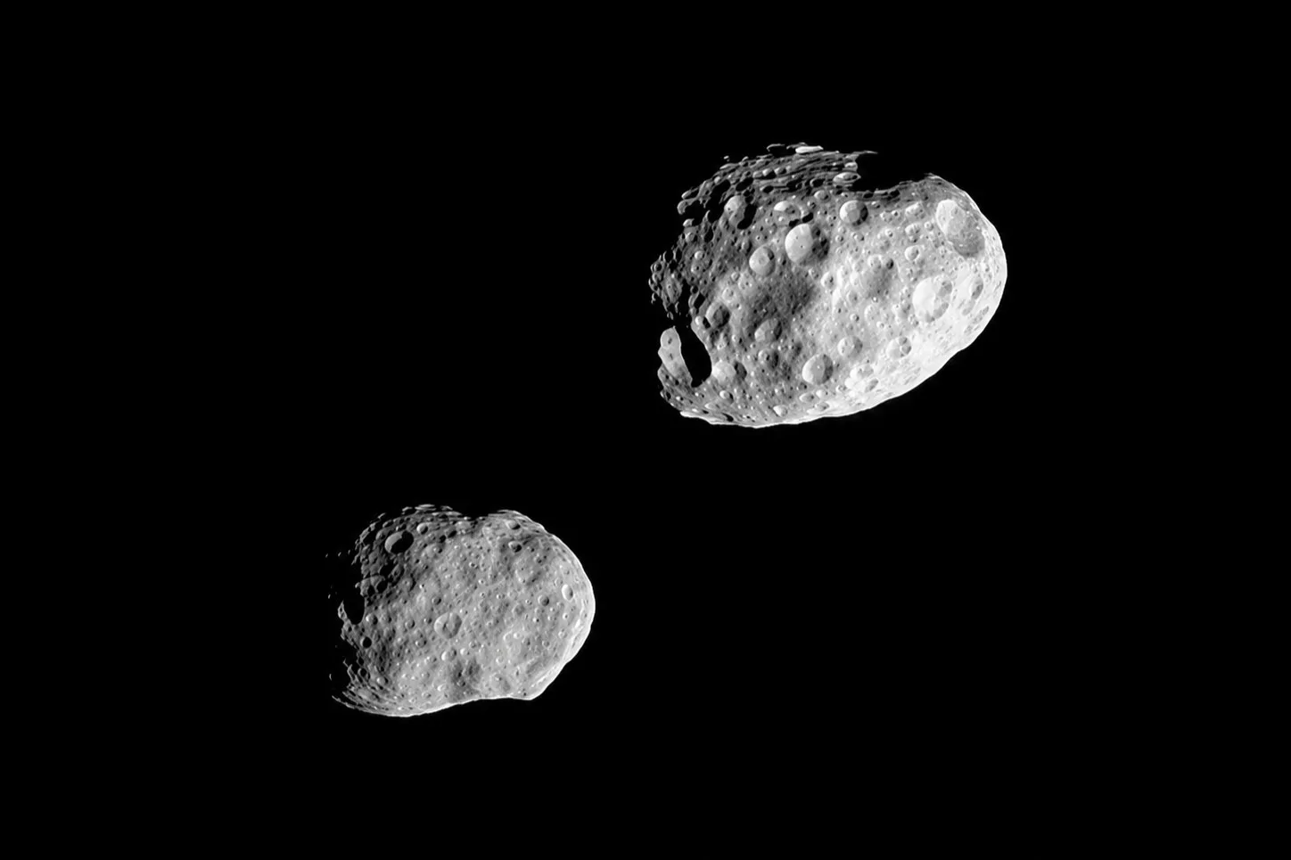 Jano o Janus es una pequeña luna de Saturno que comparte la misma órbita con otra luna llamada Epimeteo.