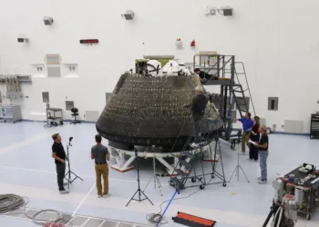Imagen de la nave Orión que la NASA usó para sobrevolar la Luna en Artemis II. Isaacman misión china