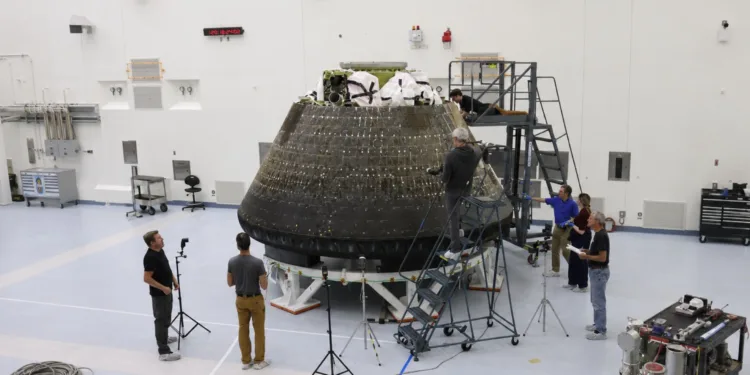 Imagen de la nave Orión que la NASA usó para sobrevolar la Luna en Artemis II. Isaacman misión china