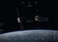 Satélites rusos se acercaron a solo 3 metros en el espacio en una maniobra orbital sin precedentes.