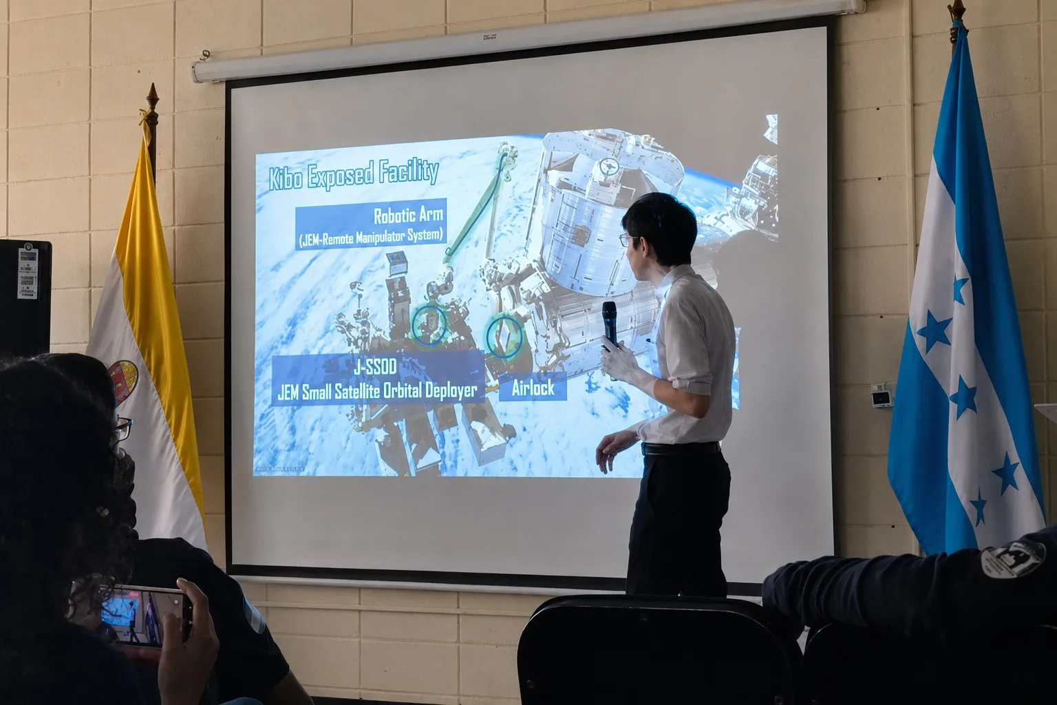 Imagen de la visita de JAXA en Honduras.
