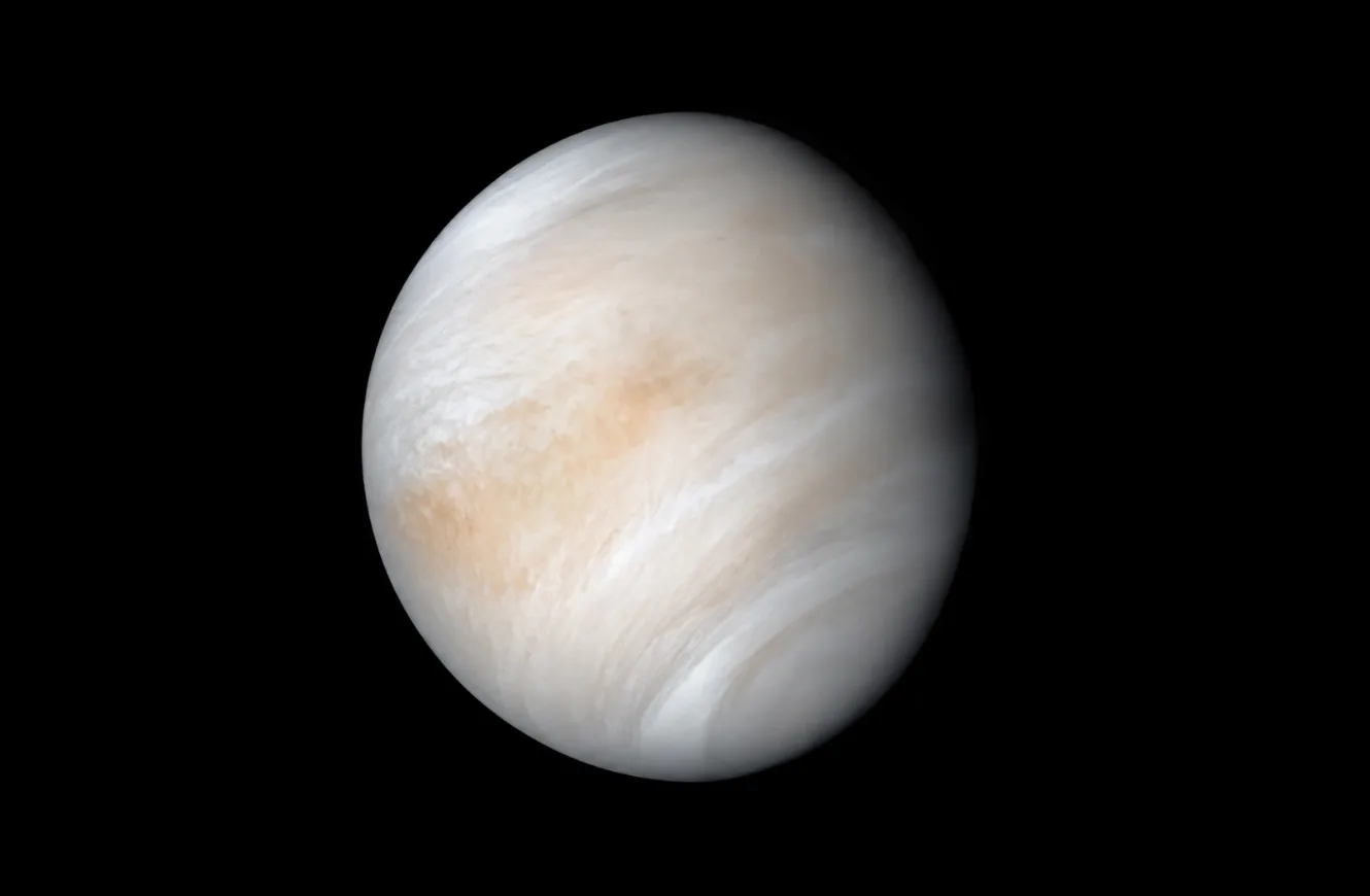 Venus se encuentra entre Mercurio y el planeta Tierra.
