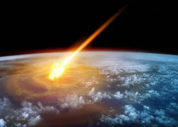 Imagen de meteorito impactando en la Tierra. Panspermia