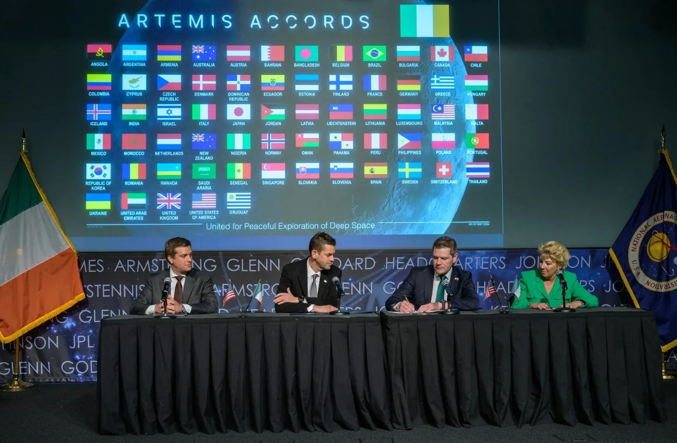 Imagen de la conferencia de la NASA celebrada este lunes, donde se firmó la entrada de Irlanda a los Acuerdos de Artemisa. Crédito: NASA.