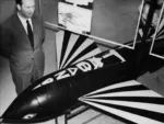 El AM-1 Tábano era un vehículo aéreo teledirigido, no tripulado, diseñado para lanzarse desde un avión.