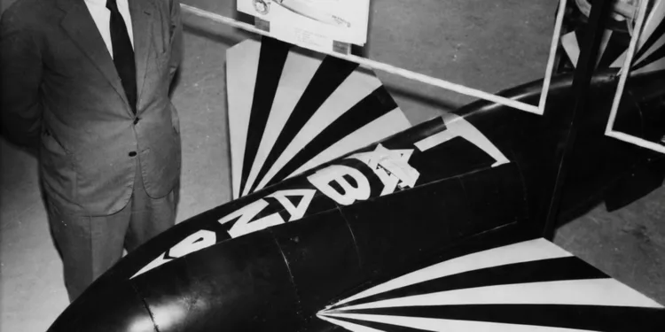 El AM-1 Tábano era un vehículo aéreo teledirigido, no tripulado, diseñado para lanzarse desde un avión.