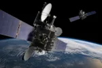 Boeing obtuvo un contrato de hasta US$ 2.000 millones para construir dos nuevos satélites de comunicaciones militares para la Fuerza Espacial de Estados Unidos, dentro del programa de extensión de vida útil del Mobile User Objective System (MUOS).
