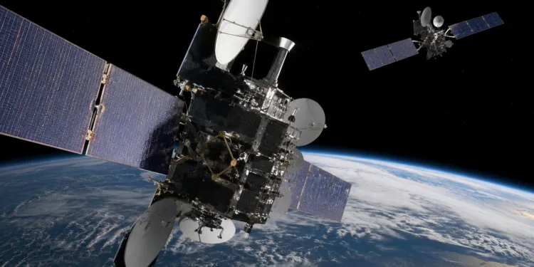 Boeing obtuvo un contrato de hasta US$ 2.000 millones para construir dos nuevos satélites de comunicaciones militares para la Fuerza Espacial de Estados Unidos, dentro del programa de extensión de vida útil del Mobile User Objective System (MUOS).