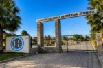 La CNEA dejó sin trabajo a 350 profesionales y profundiza el ajuste sobre el sector nuclear argentino.