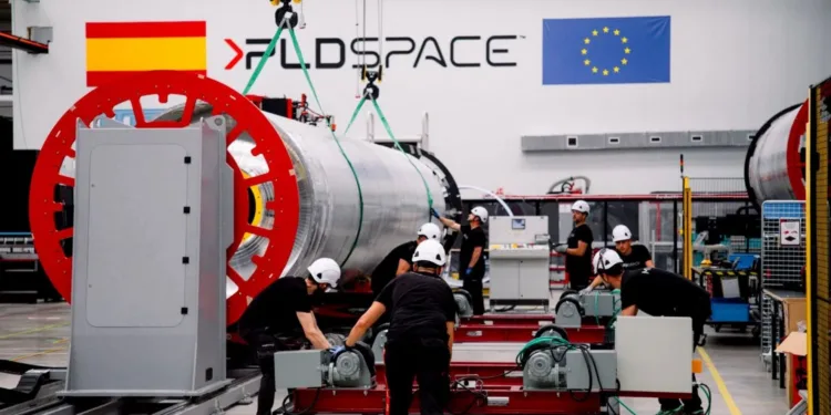 La empresa española PLD Space completa el ensamblaje de la segunda etapa del cohete MIURA 5 y avanza hacia su primer vuelo orbital.