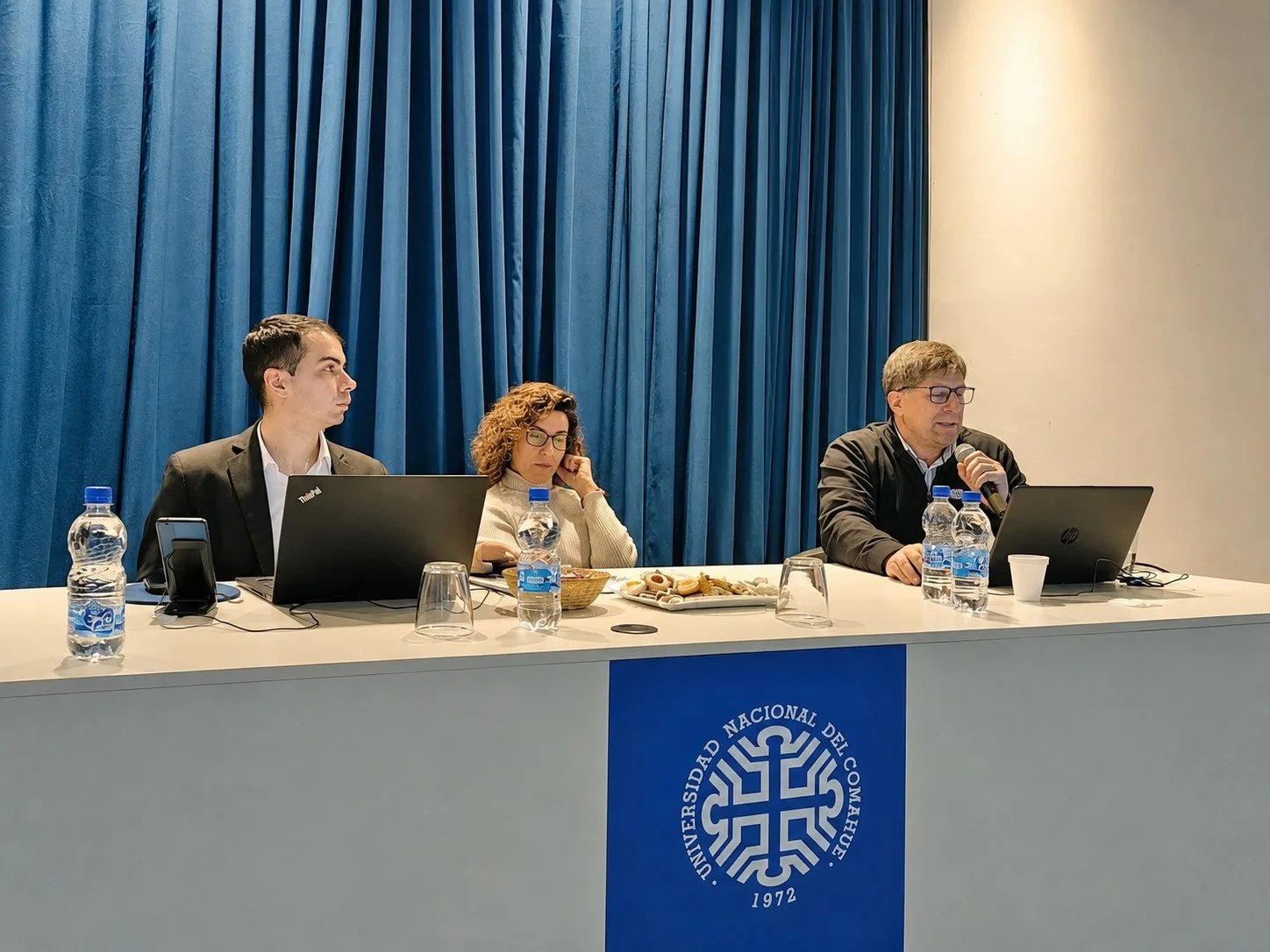 La Universidad Nacional del Comahue (UNCo) fue sede de una jornada dedicada al uso de la inteligencia artificial (IA) en la Justicia.