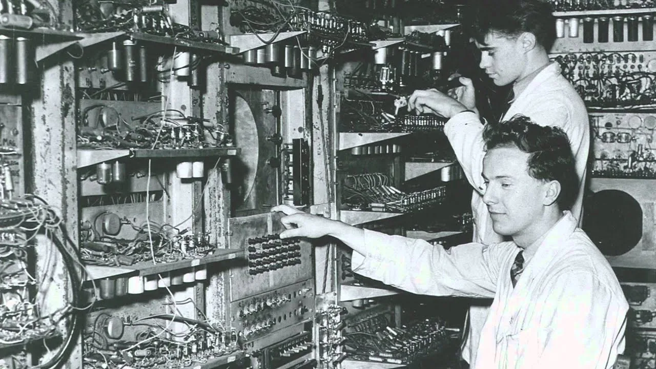 Un 21 de junio, 78 años atrás, comenzaba a operar Manchester Baby y nacía la computadora moderna.