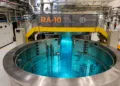 Este miércoles 17 de junio, la instalación recibió 6 toneladas de agua pesada grado reactor, que serán utilizadas en el tanque reflector.