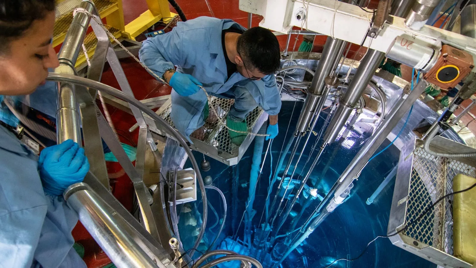El reactor nuclear RA-6 fue desarrollado por INVAP y está emplazado en el Instituto Balseiro.