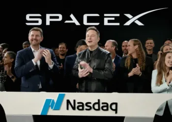 SpaceX debuta en Wall Street con una IPO sin precedentes para la industria espacial.