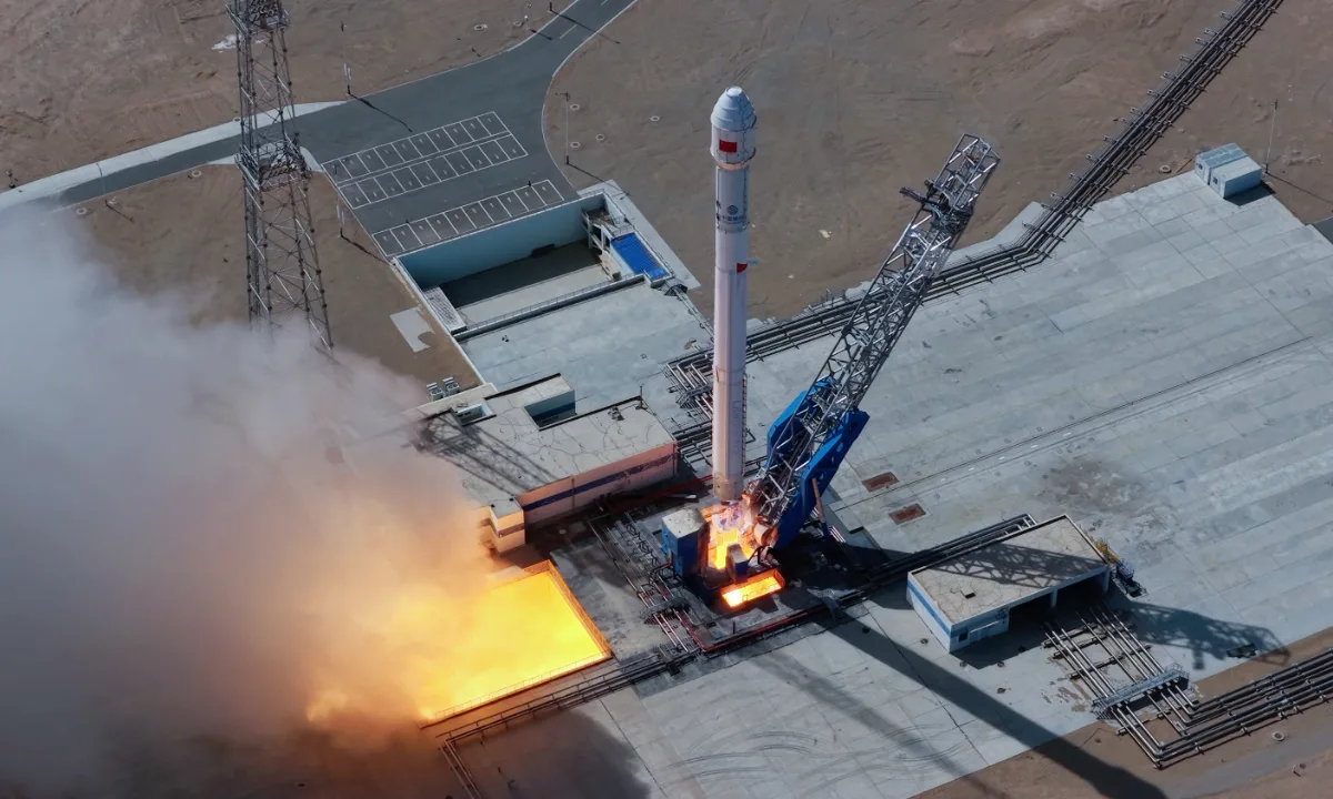 El cohete Zhuque-2E Y6 de LandSpace despegó desde Dongfeng, en el noroeste de China, el 9 de junio de 2026.
