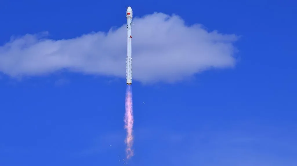 El cohete Zhuque-2E Y6 de LandSpace despegó desde Dongfeng, en el noroeste de China, el 9 de junio de 2026.