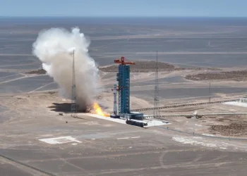LandSpace completa un fuego estático del cohete ZhuQue-3 Y2 en la Zona Piloto de Innovación Espacial Comercial Dongfeng, en el noroeste de China.