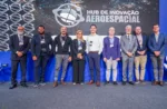Representantes de las instituciones en la firma del Memorando de Entendimiento. Crédito: AEB. aeroespacial Brasil