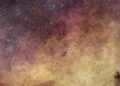 Imagen del bulbo central de la Vía Láctea, sacada por el telescopio espacial Euclid de la ESA. Crédito: ESA.