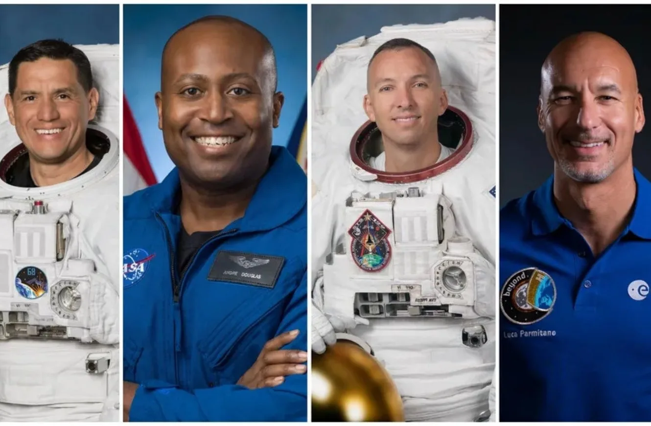 Los cuatro astronautas seleccionados para la misión Artemis 3 de la NASA (de izquierda a derecha): los astronautas de la NASA Frank Rubio, Andre Douglas y Randy Bresnik, y Luca Parmitano de la ESA. Crédito: NASA/ESA. debate Artemis III