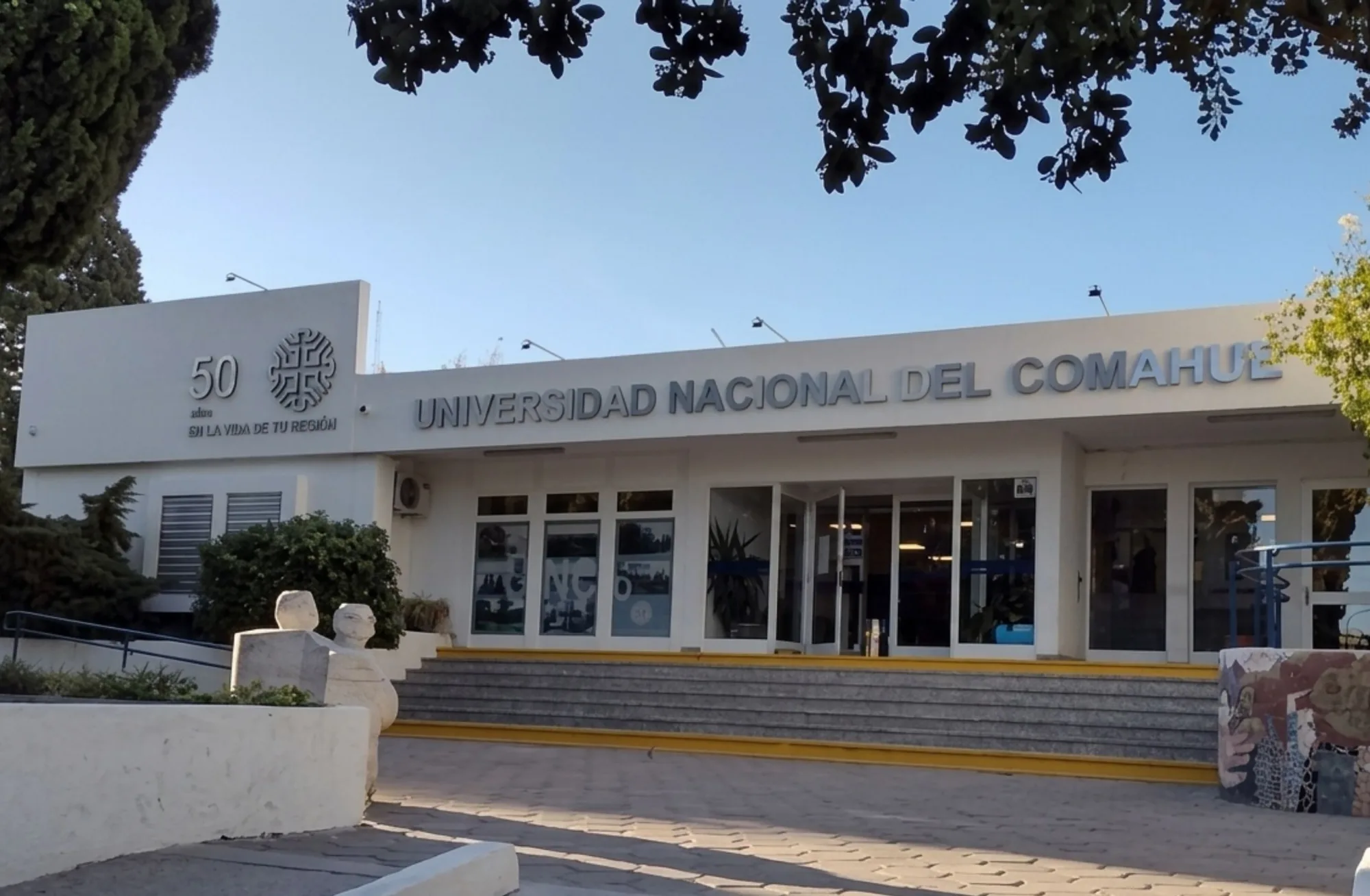 Imagen de la sede de la Universidad Nacional del Comahue en Neuquén.