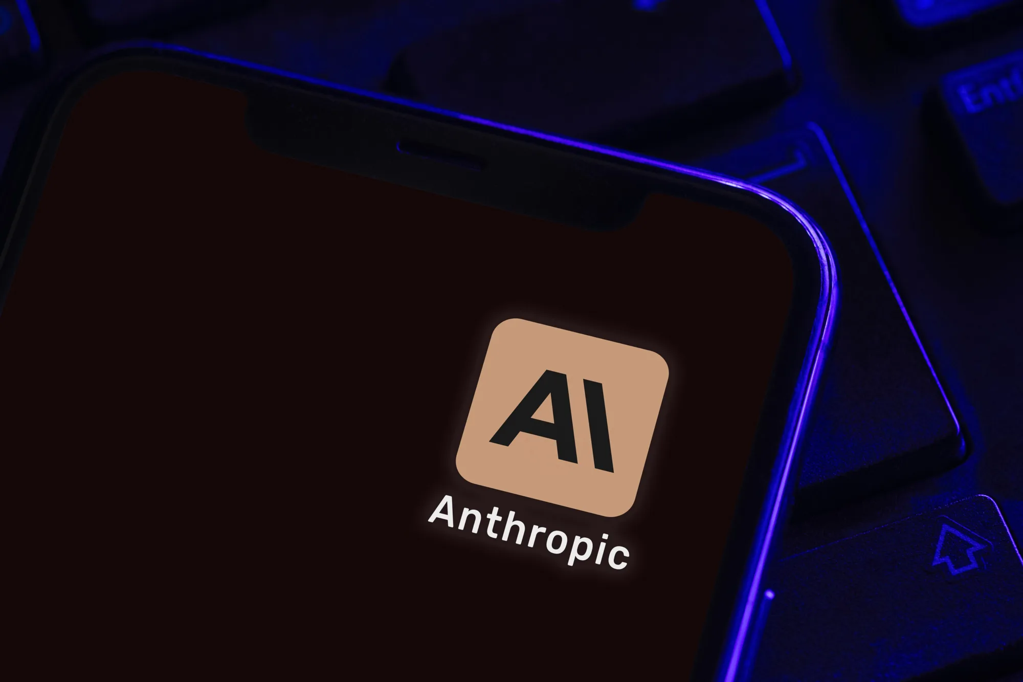 AMD y Anthropic anunciaron una alianza estratégica para desplegar una nueva infraestructura informática destinada al desarrollo y funcionamiento de los modelos Claude.