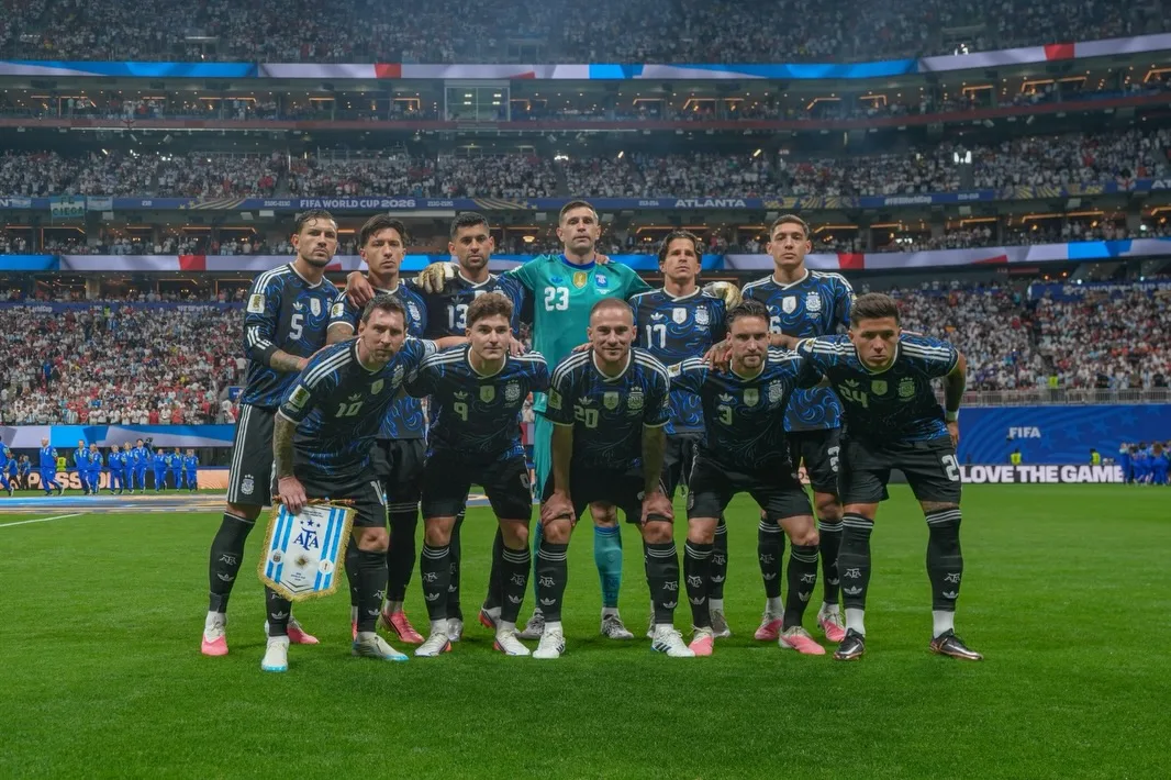 Equipo titular de la Selección Argentina de fútbol para disputar el partido de Semifinales de la Copa del Mundo contra Inglaterra.