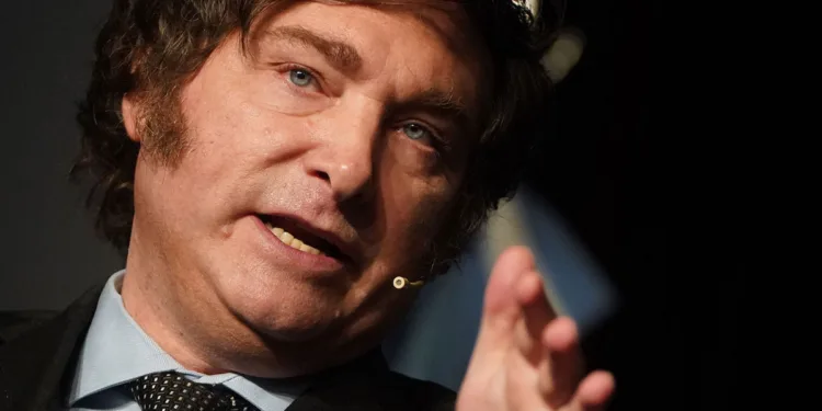 Argentina quiere crear empresas manejadas por IA, pero el plan no podrá evitar a los humanos.