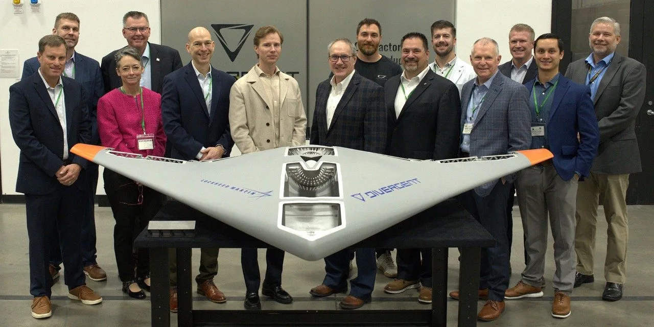 Los directivos de Lockheed Martin y Divergent respaldan el prototipo Replicator que ambas compañías crearon conjuntamente.