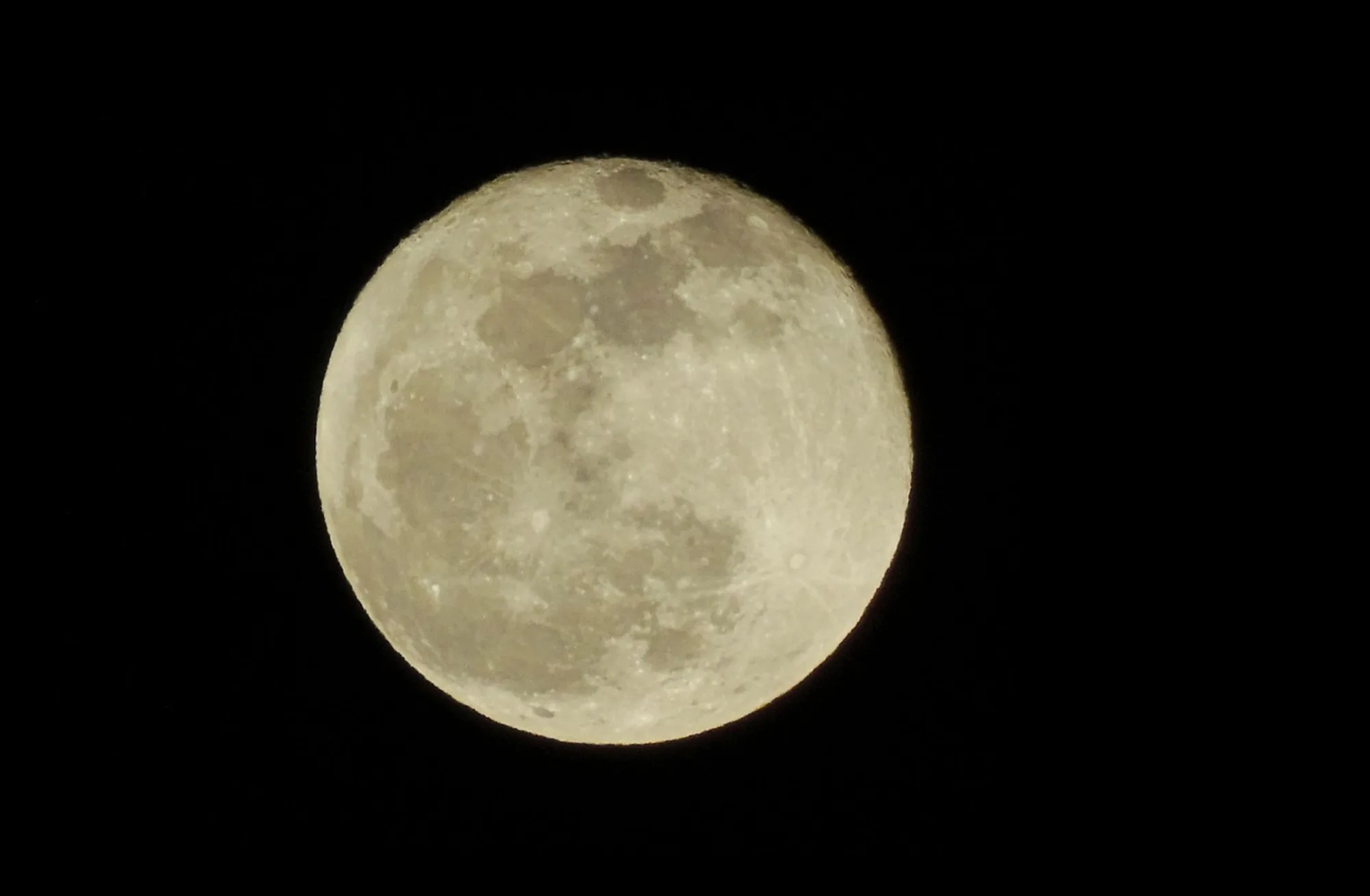 El ex administrador de la NASA advierte que el regreso de EE.UU. a la Luna tropieza con una pieza crítica: el módulo lunar.