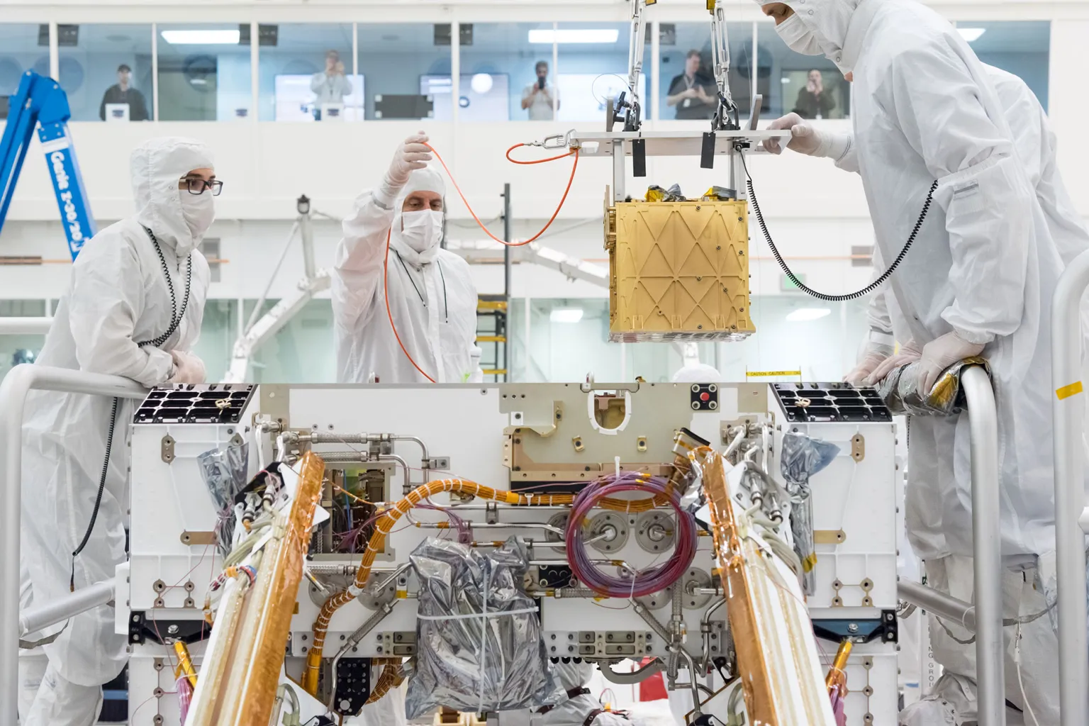 MOXIE se instaló en el chasis de la nave Perseverance de la NASA en 2019.