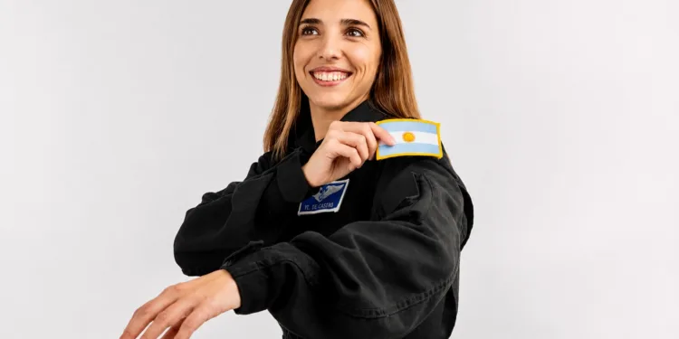 Noel de Castro fue respaldada de forma oficial como astronauta candidata argentina por la CONAE para participar en una futura misión espacial con Axiom Space.