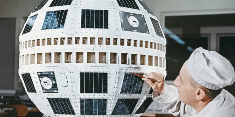 Hace más de 60 años se lanzaba Telstar 1, el satélite que inauguró la comunicación global en vivo.