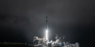 La misión compartida Transporter-17 de SpaceX colocó en el espacio 81 satélites al mismo tiempo. Crédito: SpaceX.