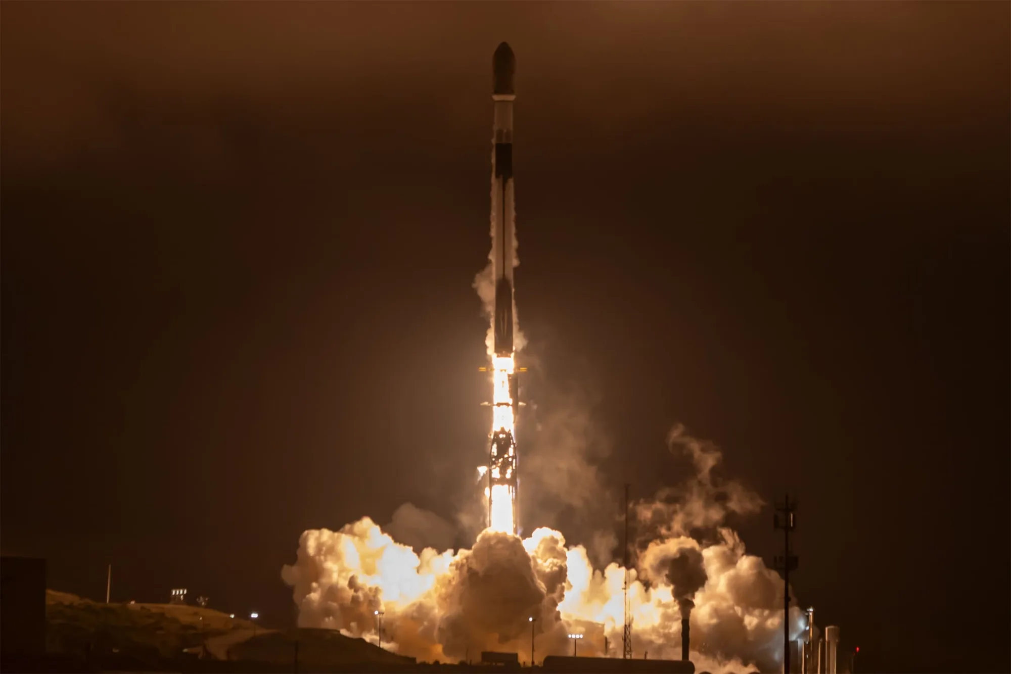 La misión compartida Transporter-17 de SpaceX colocó en el espacio 81 satélites al mismo tiempo.